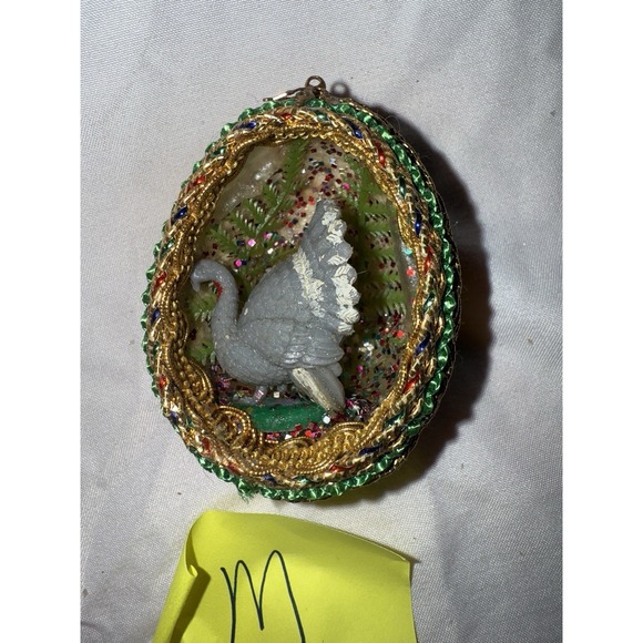Handmade Vintage Christmas Ornament REAL‎ EGG DIORAMA mid-century FIGURINE Trim - Picture 1 of 3